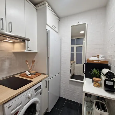 Céntrico Con Encantador Mirador By Aloha